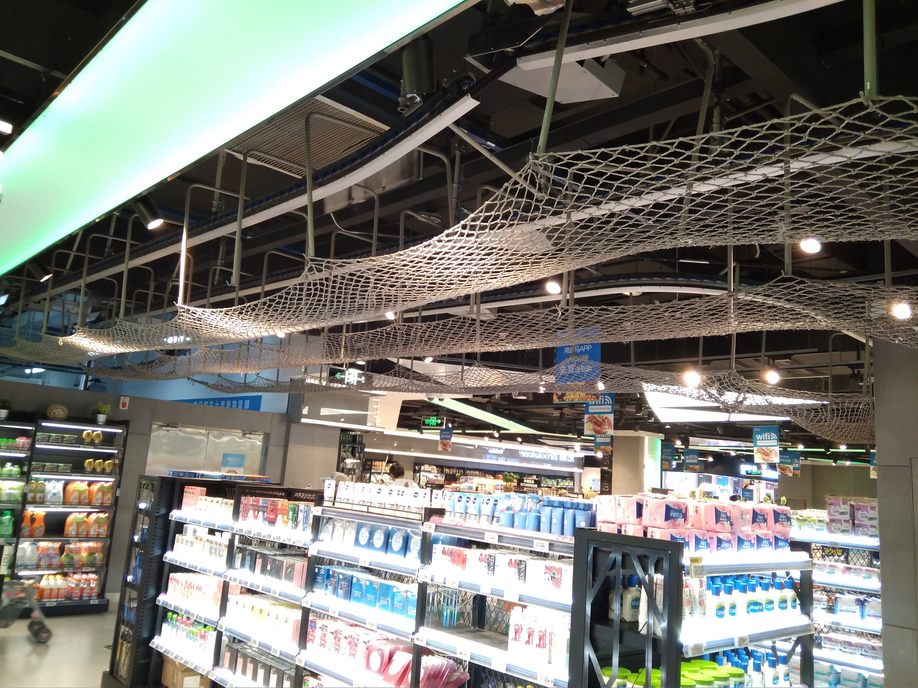 阿里巴巴新零售之路，盒馬鮮生３項升級，重新定義傳統超市
