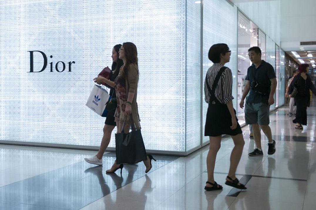 時尚電商告訴中國消費者：買得起，還要學會穿