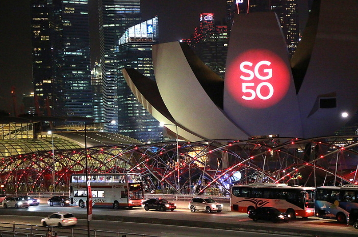 東南亞2015年最醒目的社群媒體奇蹟—新加坡建國50周年嗨翻天