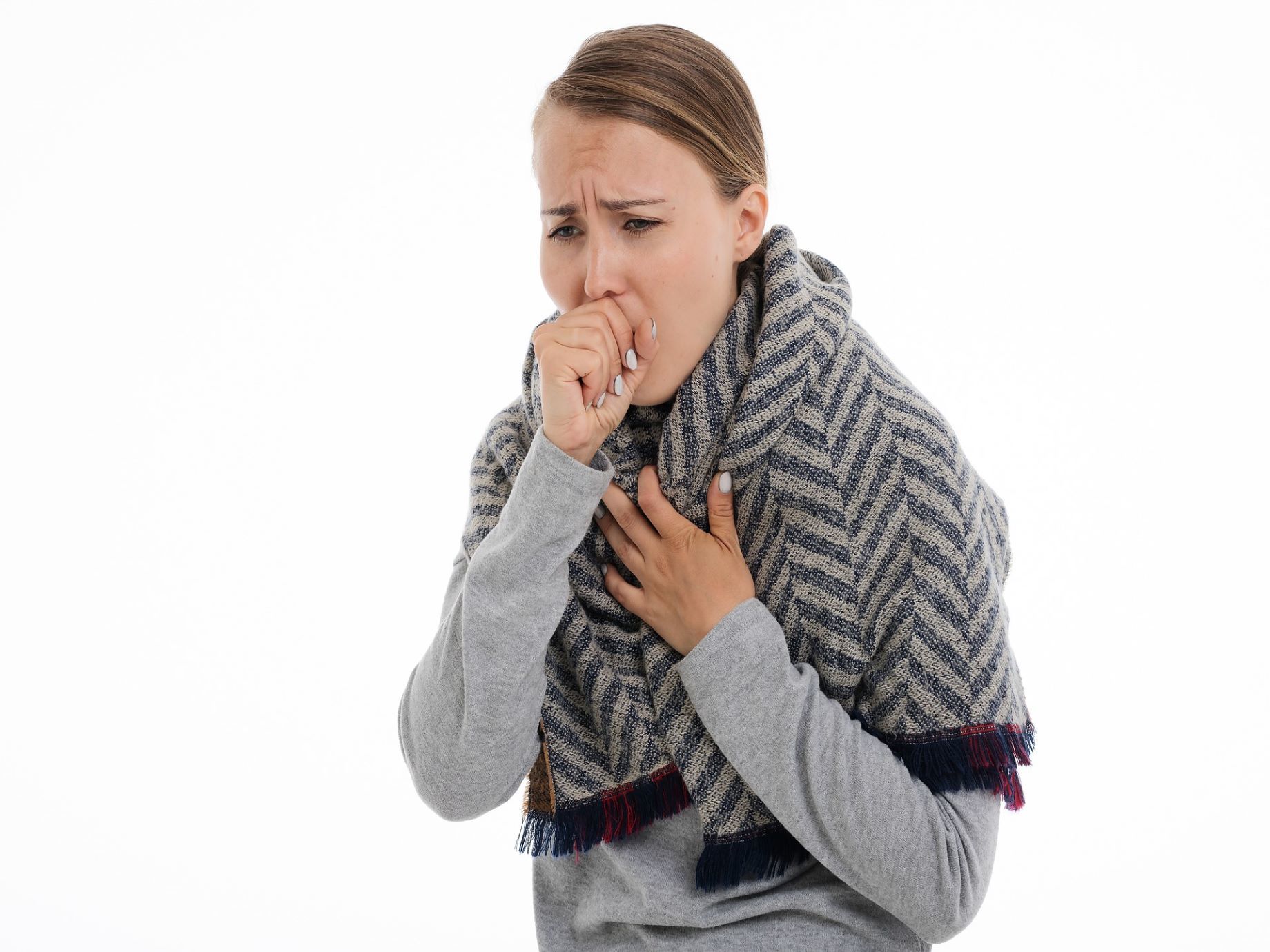 「咳嗽吃枇杷膏就好！」想靠食療治好感冒？沒認識這４大咳嗽類型，小心越吃越嚴重
