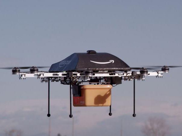 「無人機商用化」的願景終於被亞馬遜實現，送貨過程僅13分鐘