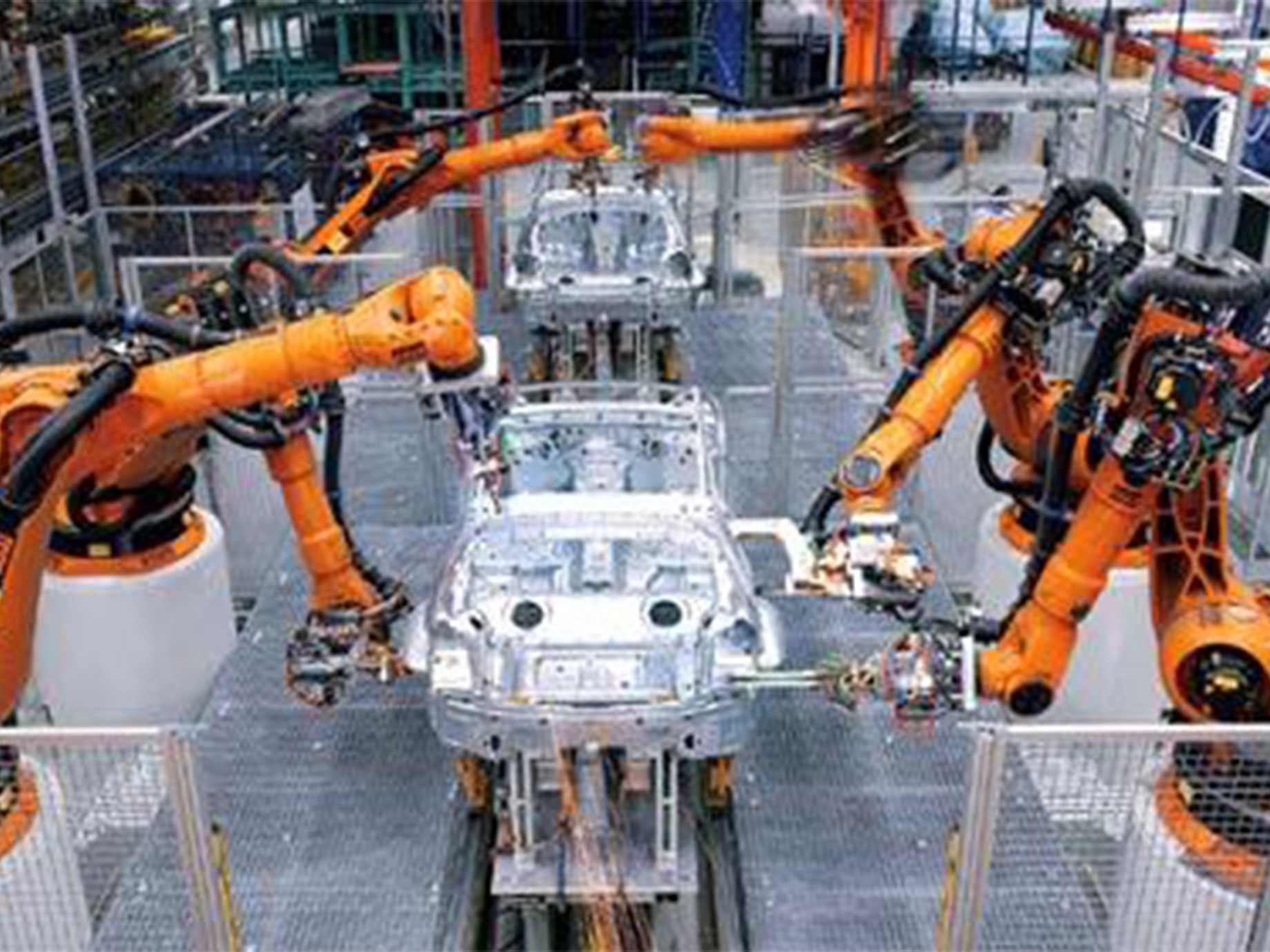 智慧關燈五廠、擁六萬機器人，鴻海攻工業物聯網