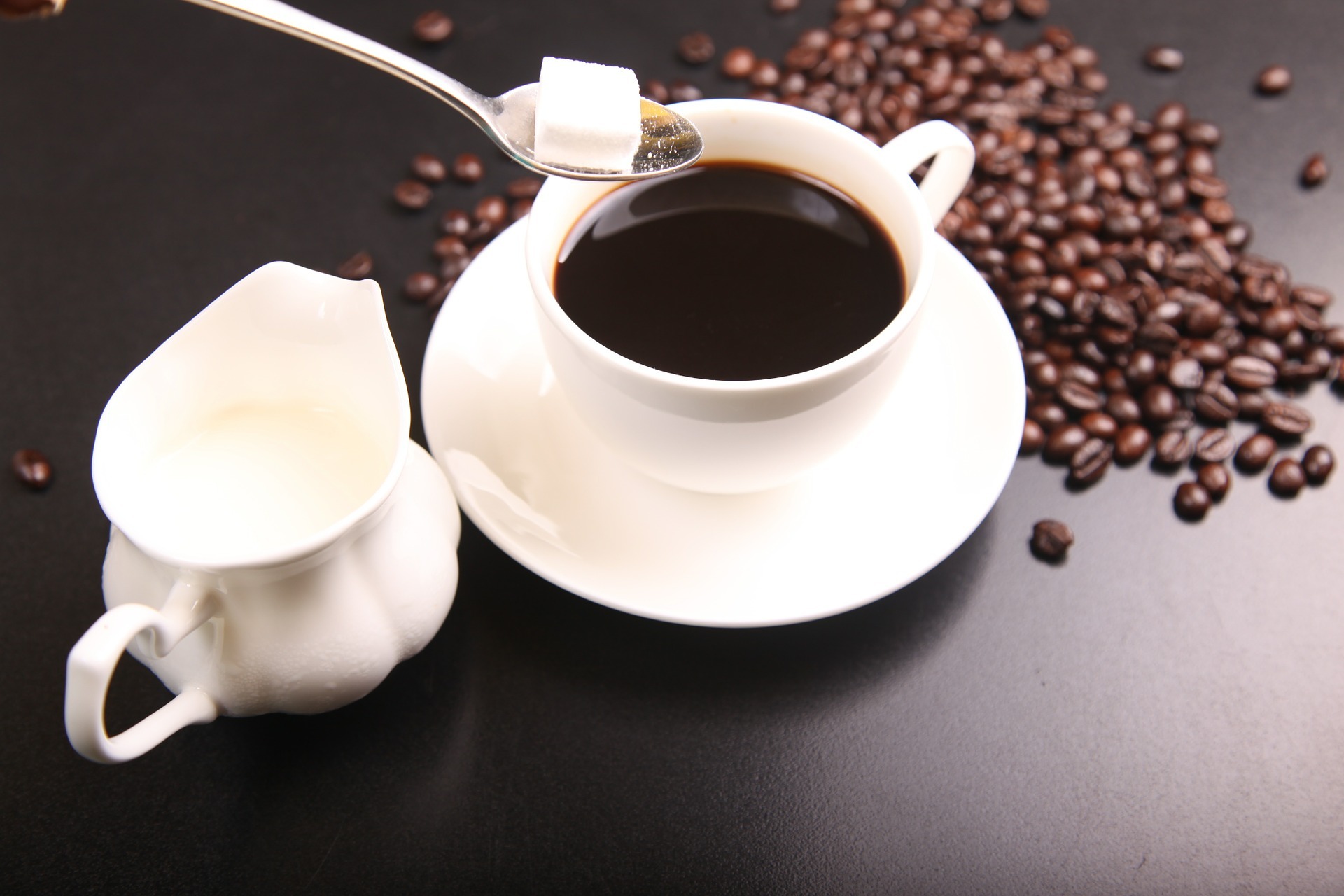 虧損近40億台幣，中國「咖啡獨角獸」真能打敗星巴克？