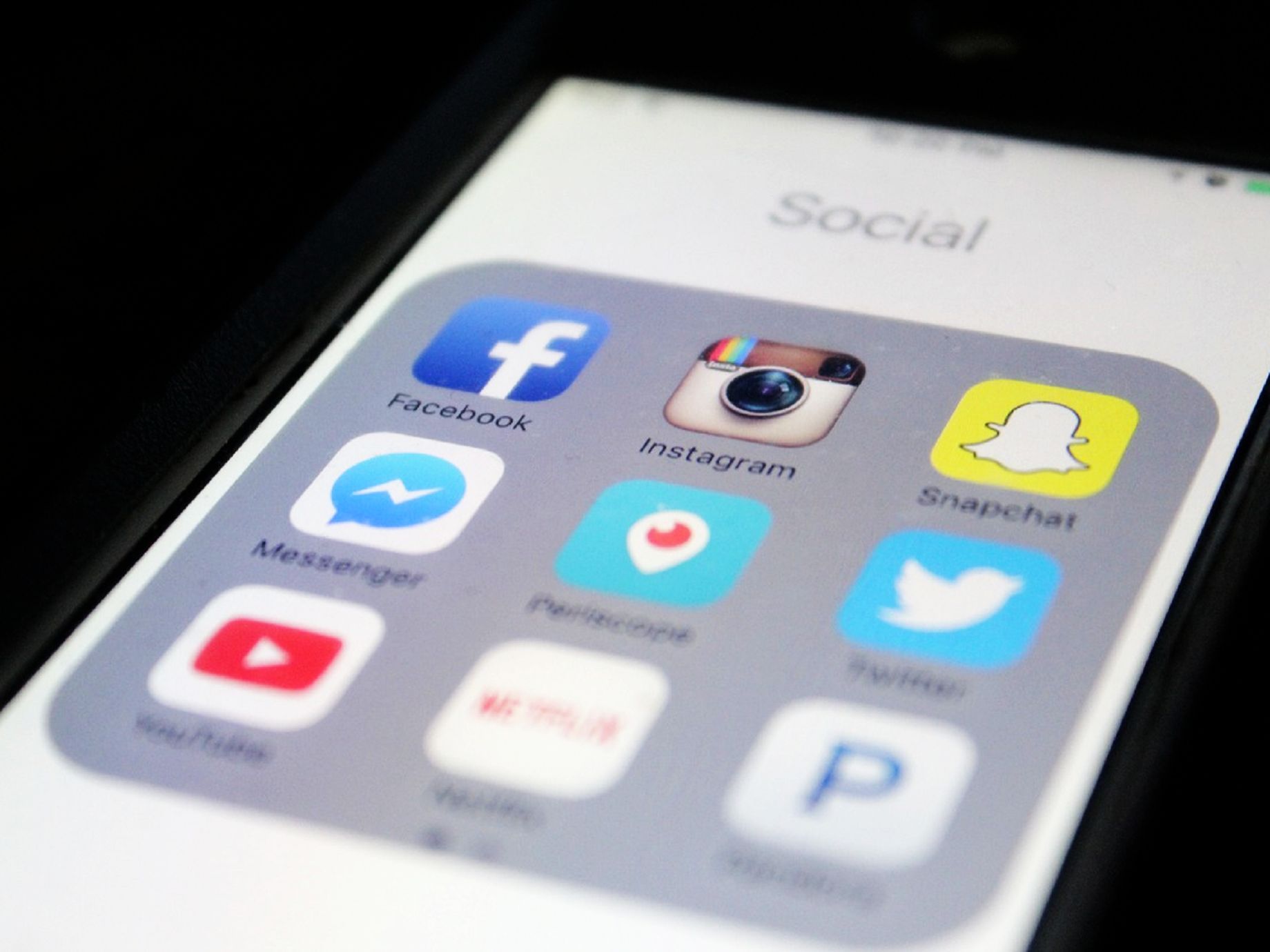 2017 年社群媒體何去何從？FB依舊是霸主，Snapchat 徹底改變廣告生態